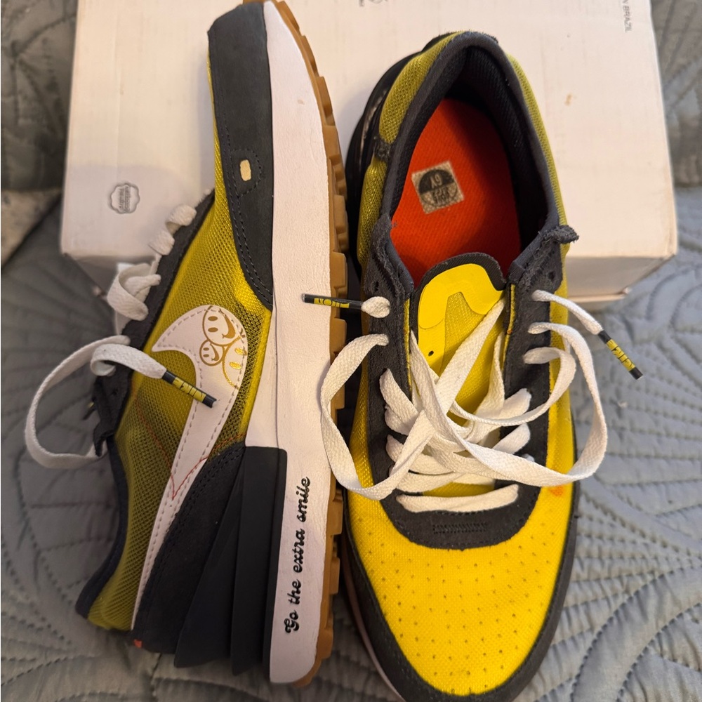 Nike waffle sneakers